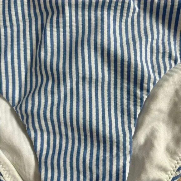 New with tags J crew blue and white striped Hipster bikini bottom in seersucker - Picture 2 of 6